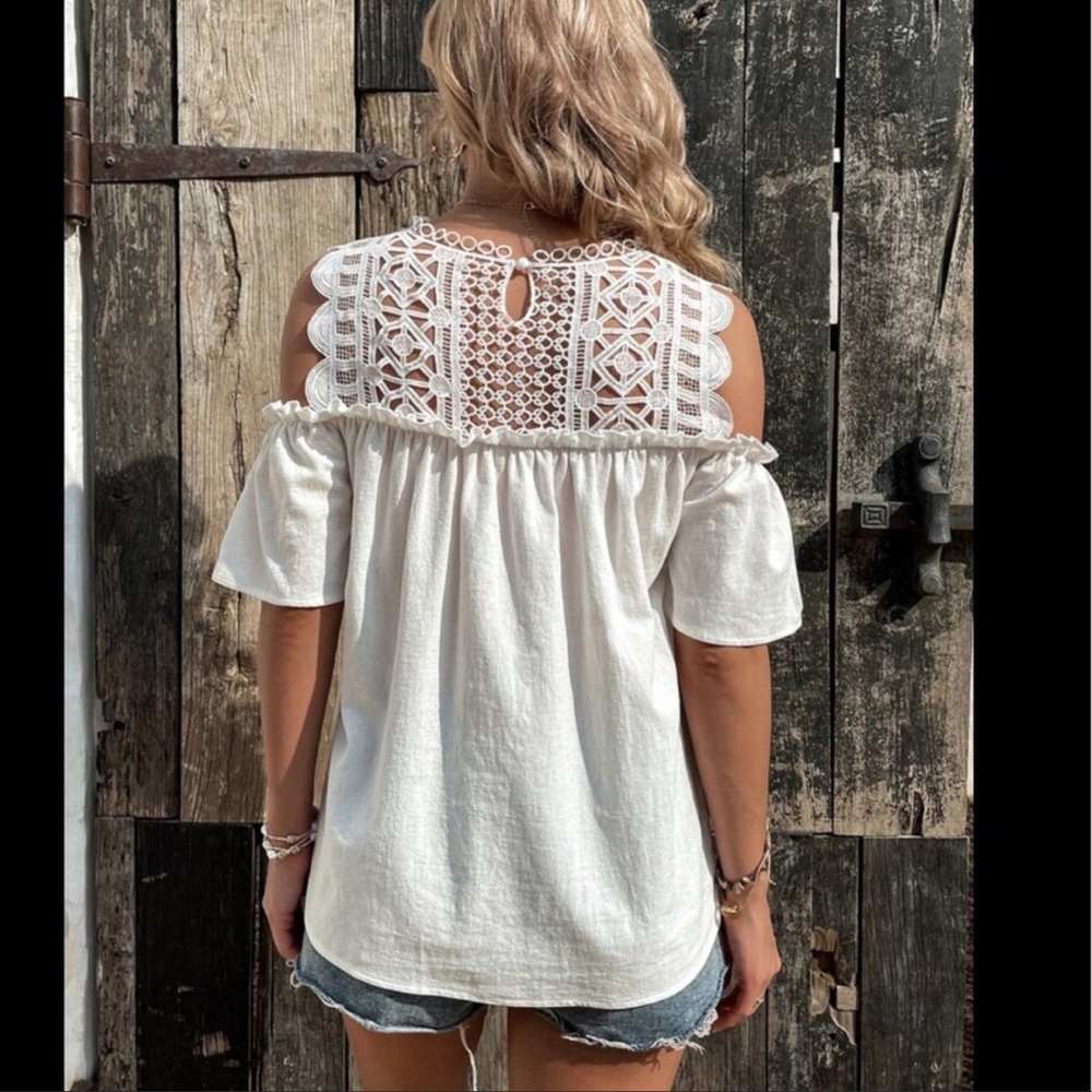 2 LEFT! New! BLOWOUT SALE! White Eyelet Lace Tank Boho Blouse - Picture 2 of 3